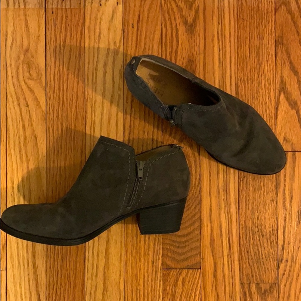 Naturalizer Women Zarie Elephant Suede Ankle Boot